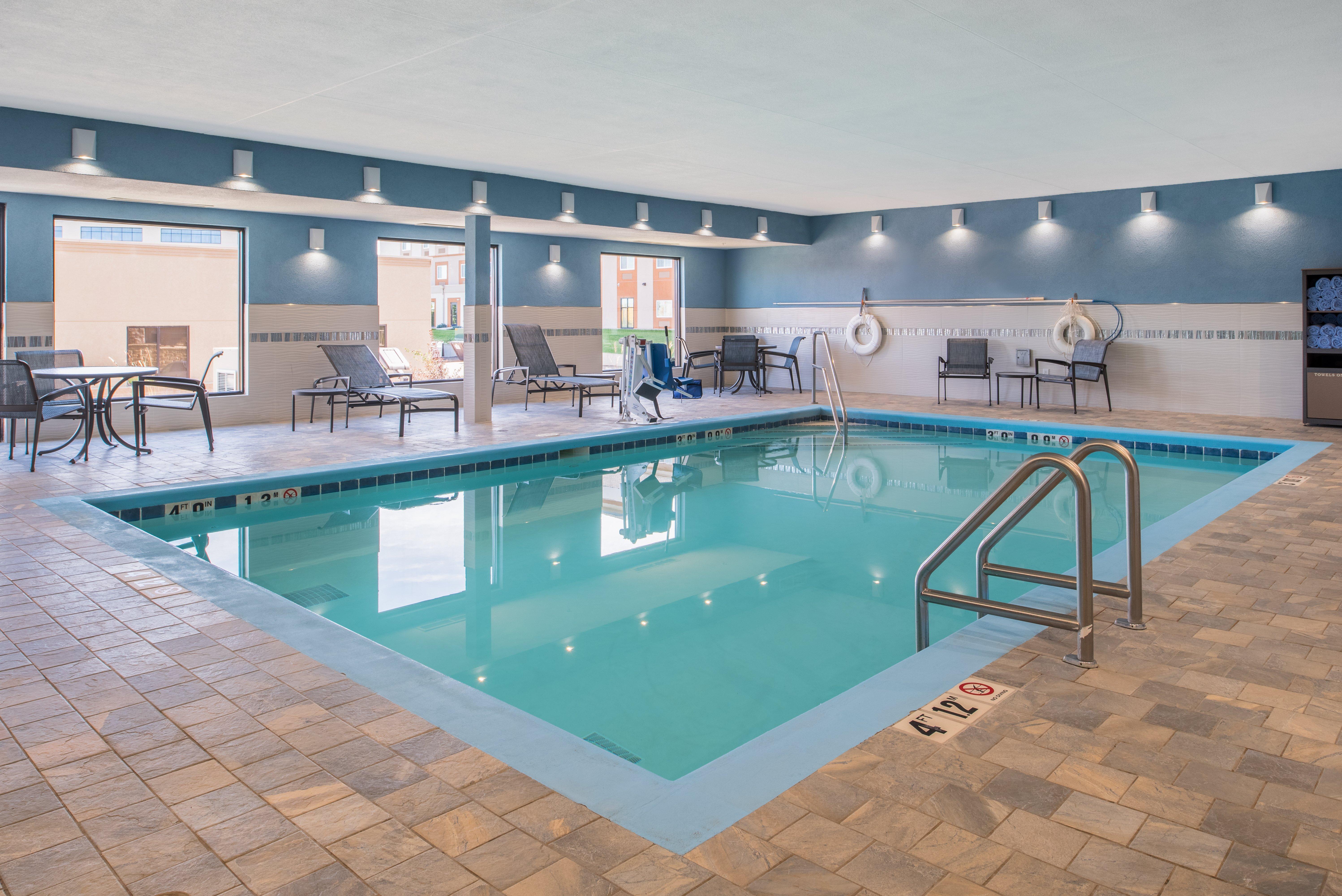 Holiday Inn Express Hotel & Suites Bismarck By Ihg Dış mekan fotoğraf