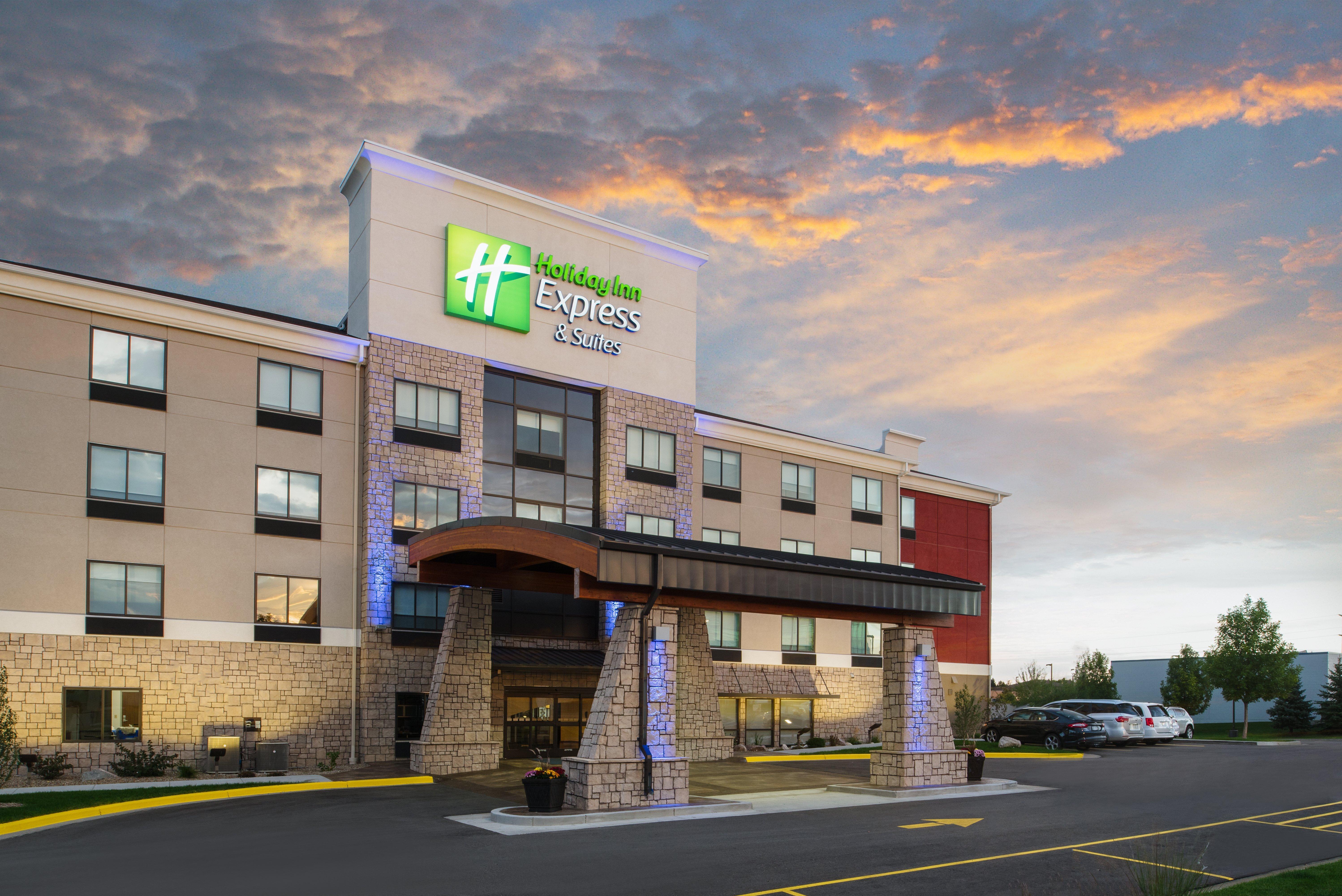 Holiday Inn Express Hotel & Suites Bismarck By Ihg Dış mekan fotoğraf