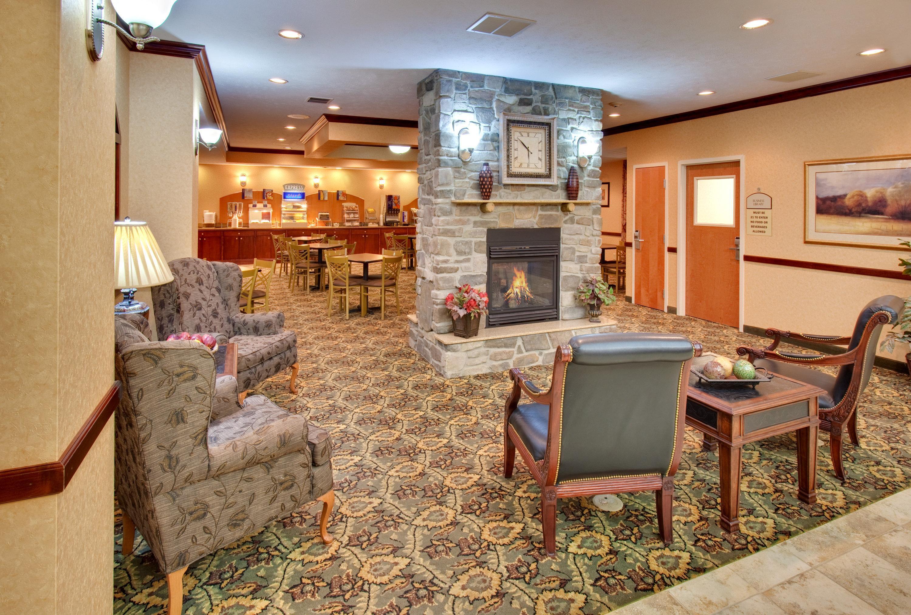 Holiday Inn Express Hotel & Suites Bismarck By Ihg Dış mekan fotoğraf