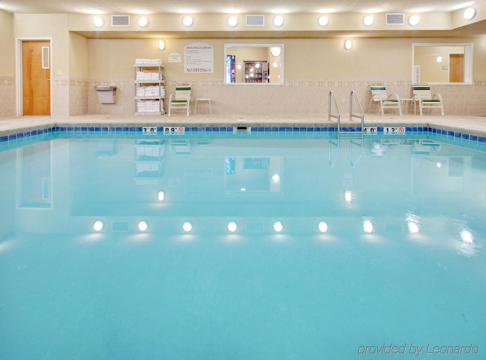 Holiday Inn Express Hotel & Suites Bismarck By Ihg Konforlar fotoğraf