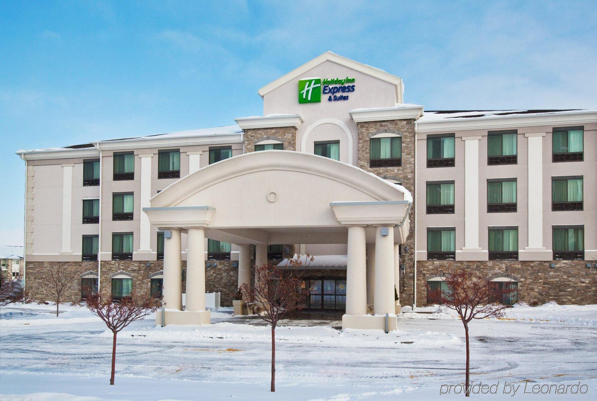 Holiday Inn Express Hotel & Suites Bismarck By Ihg Dış mekan fotoğraf