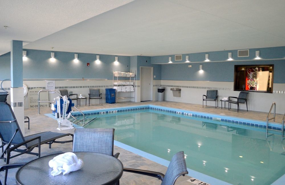 Holiday Inn Express Hotel & Suites Bismarck By Ihg Dış mekan fotoğraf